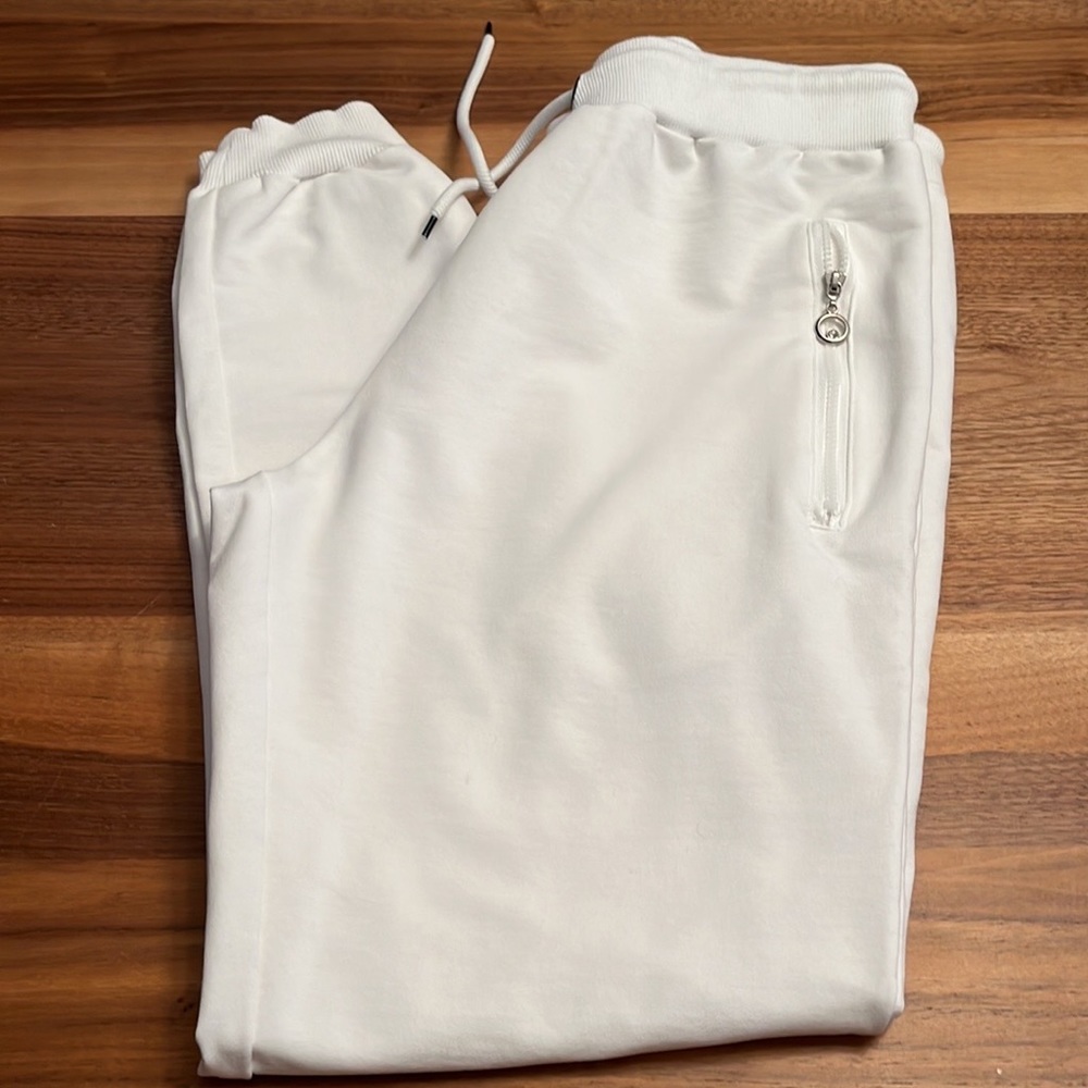NWOT Ouber Joggers pants
Excellent Condition 
Size M.
Pockets. 
#653
